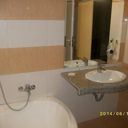 Lilia Family